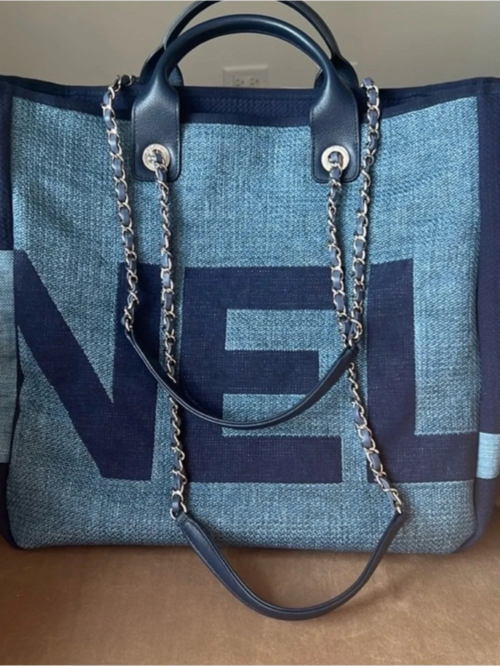 CHANEL XL DEAUVILLE Canvas Tote NEW - Picture 4 of 8